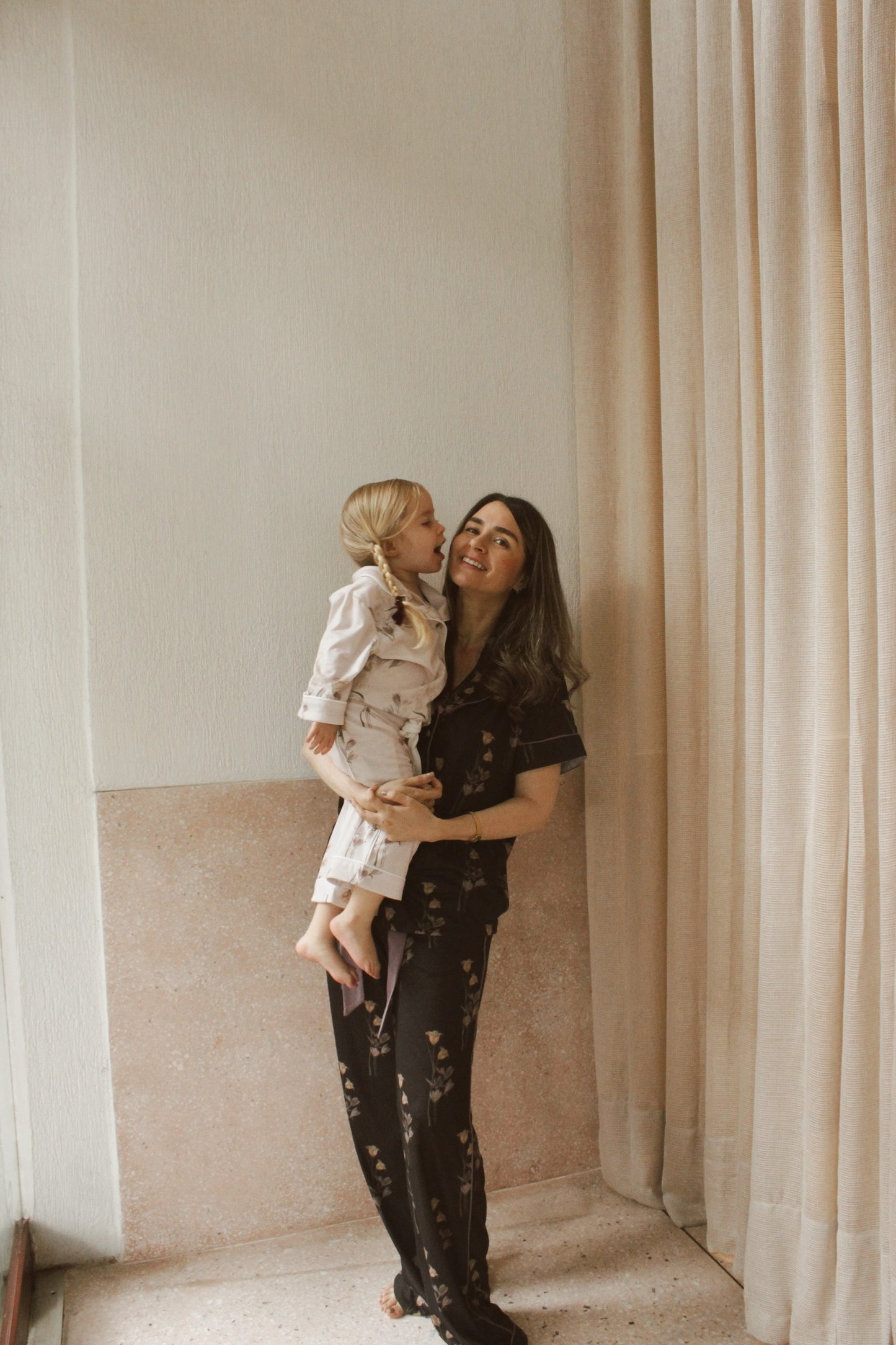 PIJAMA MANGA CORTA + PANT FLORES BLACK