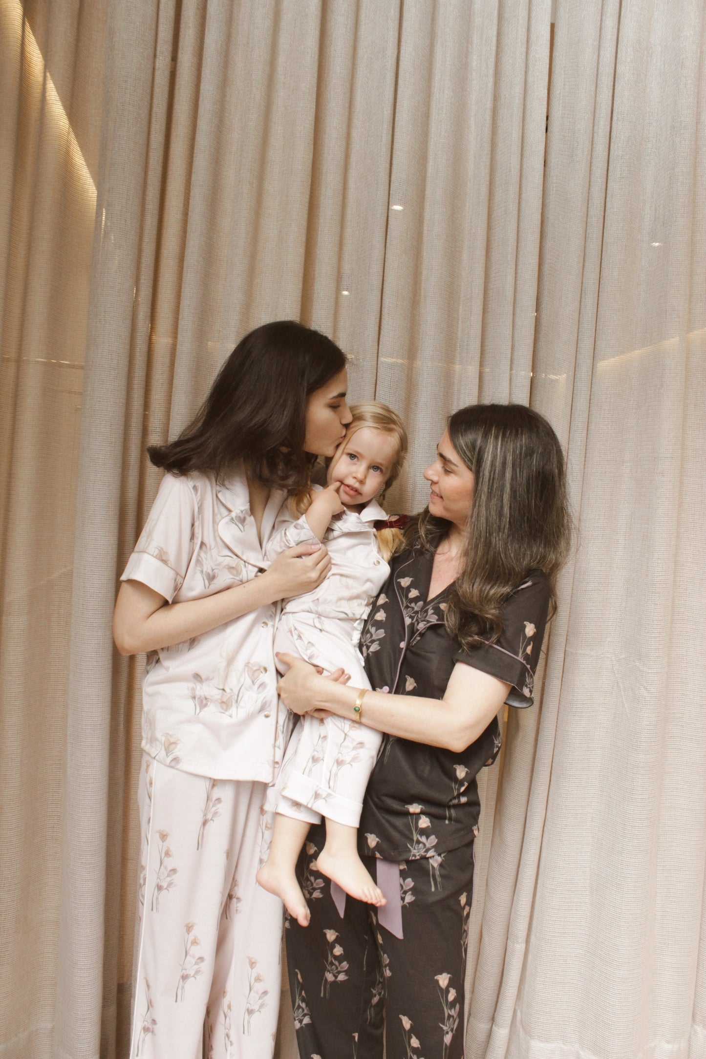 PIJAMA MANGA CORTA + PANT FLORES BLACK