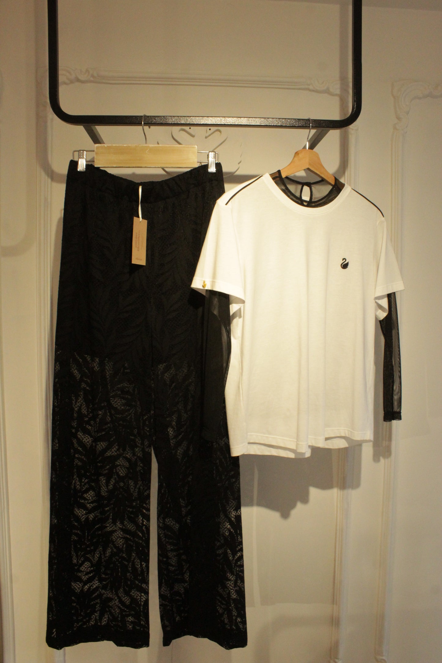 T-SHIRT MINT + MALLA NEGRA + PANTALON PALMA